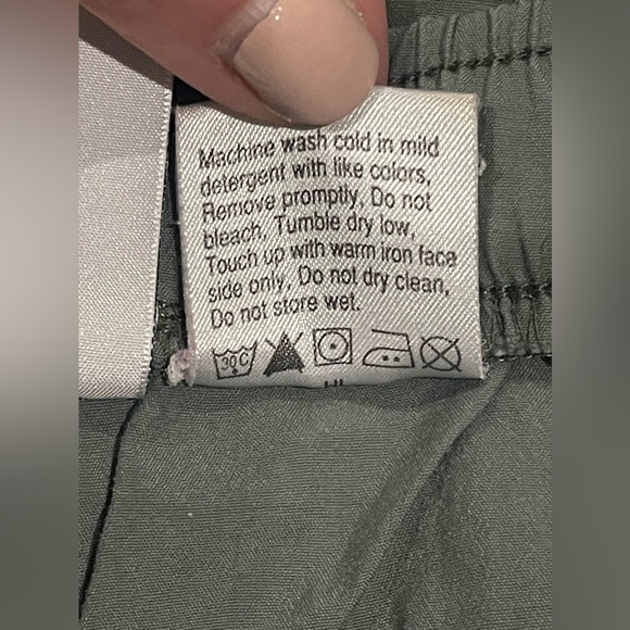 Columbia Active Outdoor Trail Hiking Camping Shorts Olive Womans Size X Large - Picture 6 of 6